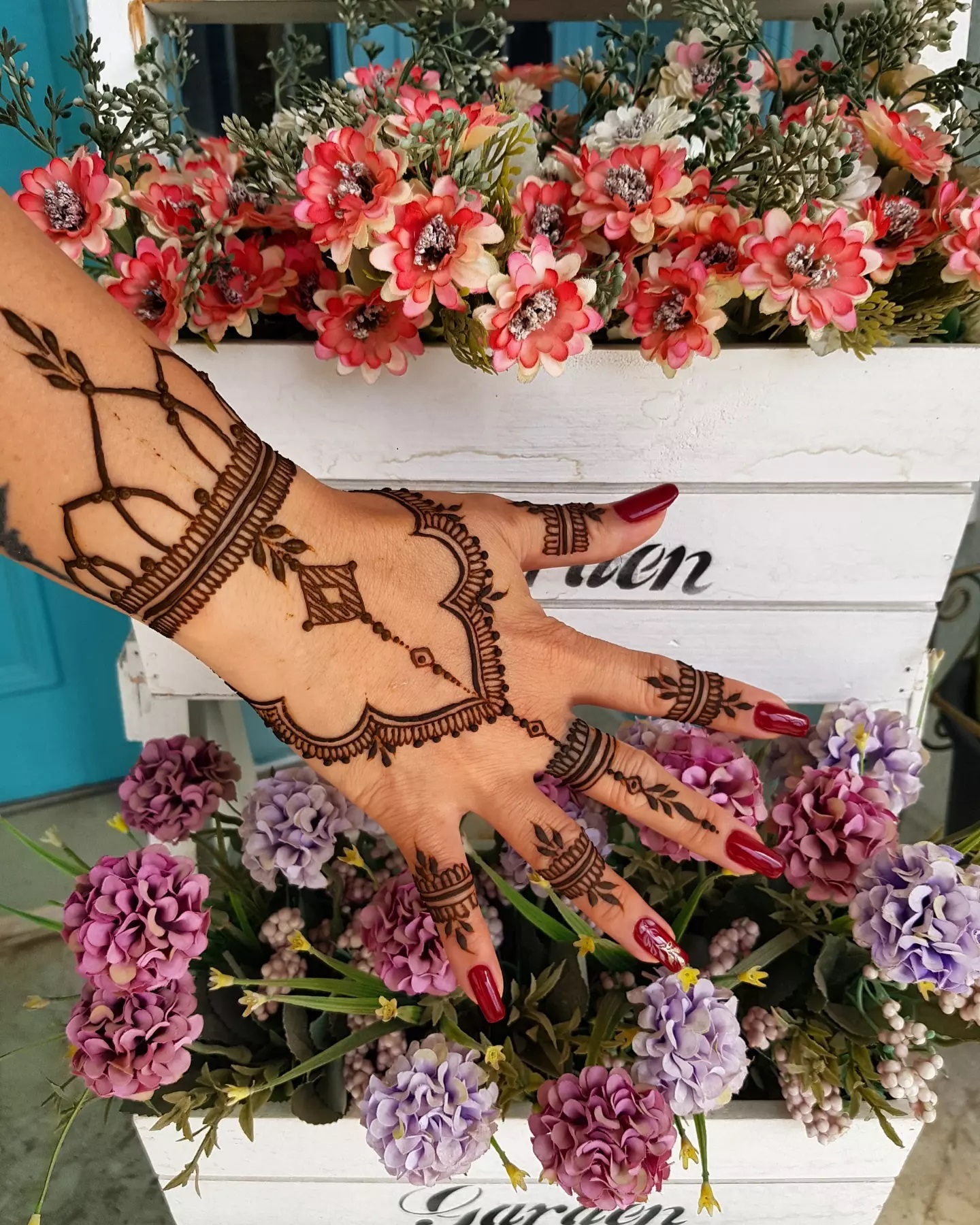 5 Best Mehndi Henna Artists in Dubai with Home Service